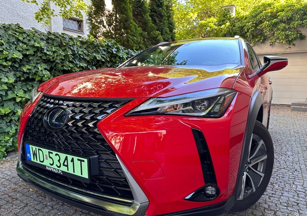 Lexus UX cena 134900 przebieg: 26000, rok produkcji 2021 z Kamieńsk małe 277